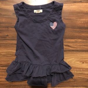 Peek flag tunic 🇺🇸 perfect for the 4 of July💙❤️